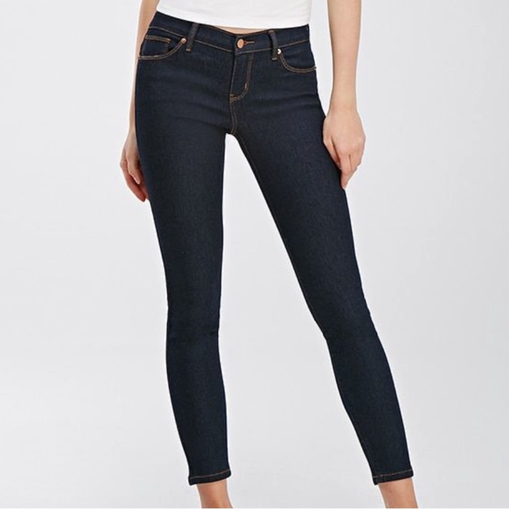 Dark blue wash/almost black skinny jeans from Forever 21